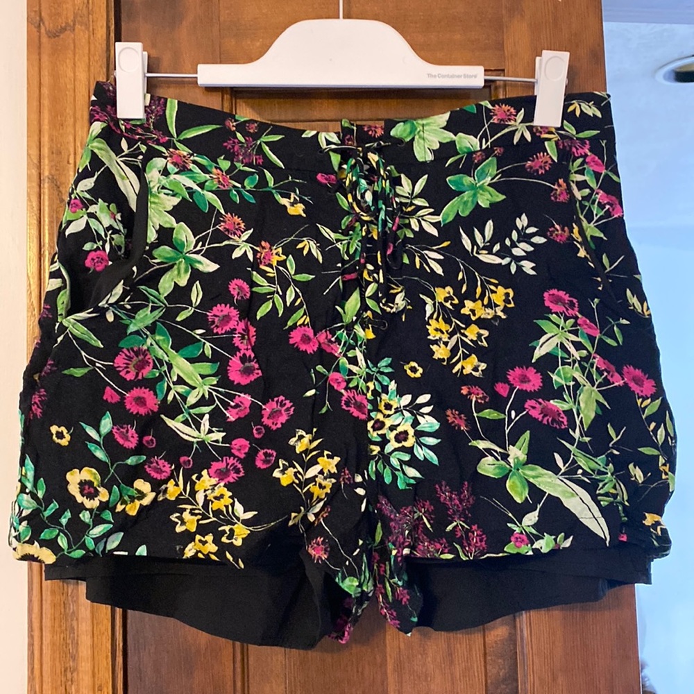 Wayf Shorts